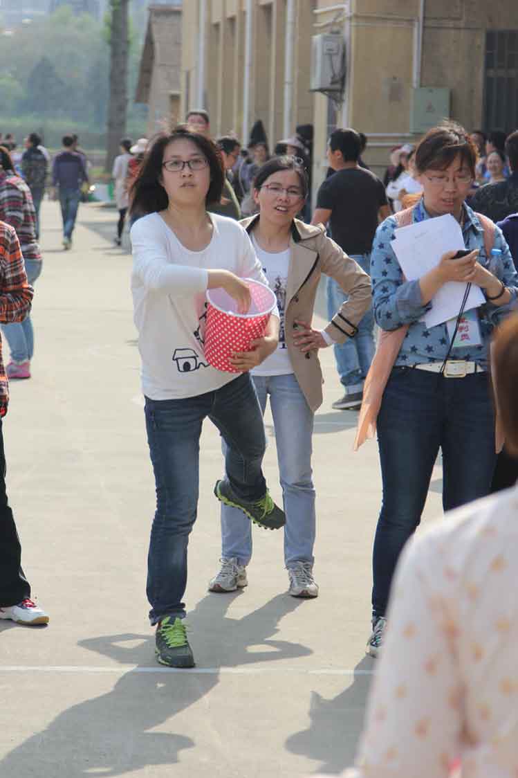 半岛平台-半岛(中国)员工积极参加院趣味运动会